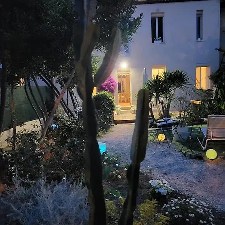Maison Avec Grand Jardin Centre Casa de Férias