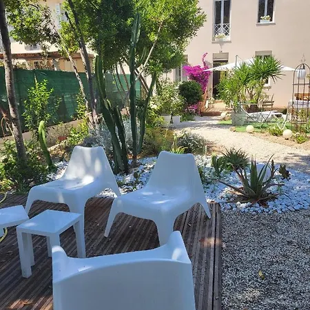 Casa de Férias Maison Avec Grand Jardin Centre